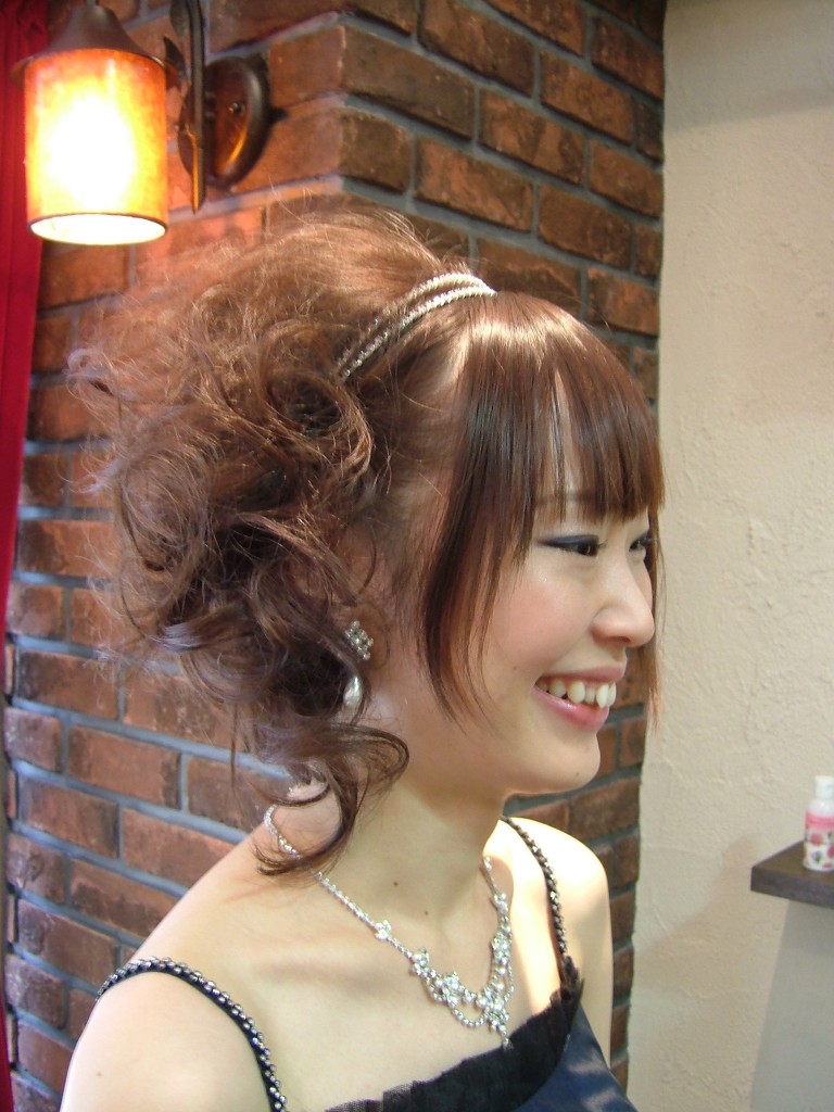 さいたま市結婚式アップスタイル