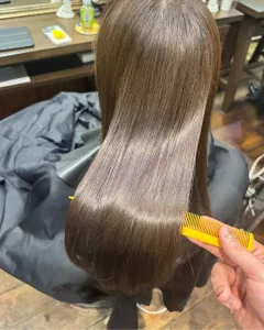 さいたま市浦和の美容室エナでうねりが強い髪質に髪質改善縮毛矯正の仕上がり写真